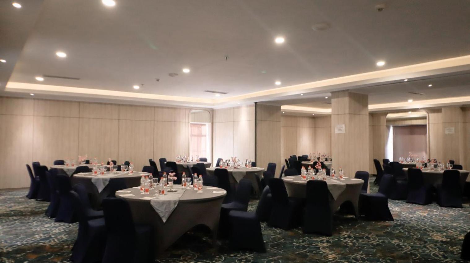Solia Hotel Yosodipuro Surakarta  Exterior photo
