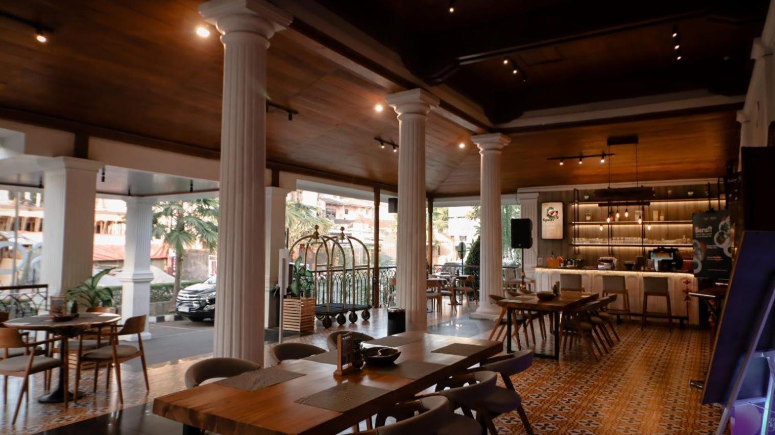 Solia Hotel Yosodipuro Surakarta  Exterior photo